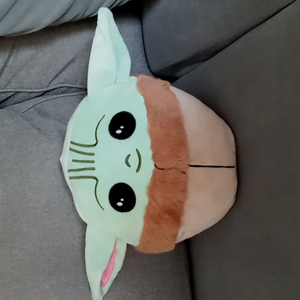 Baby Yoda Plushie